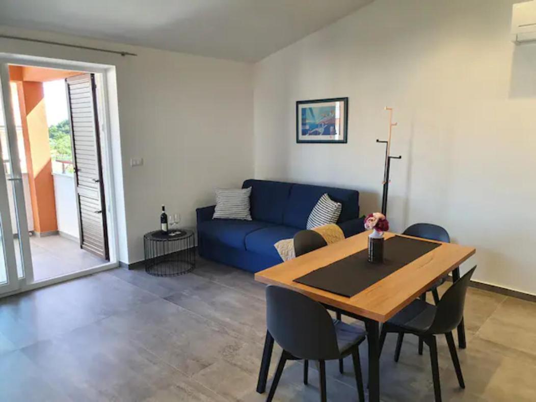 Modern Apartment Ana プレマントゥーラ エクステリア 写真