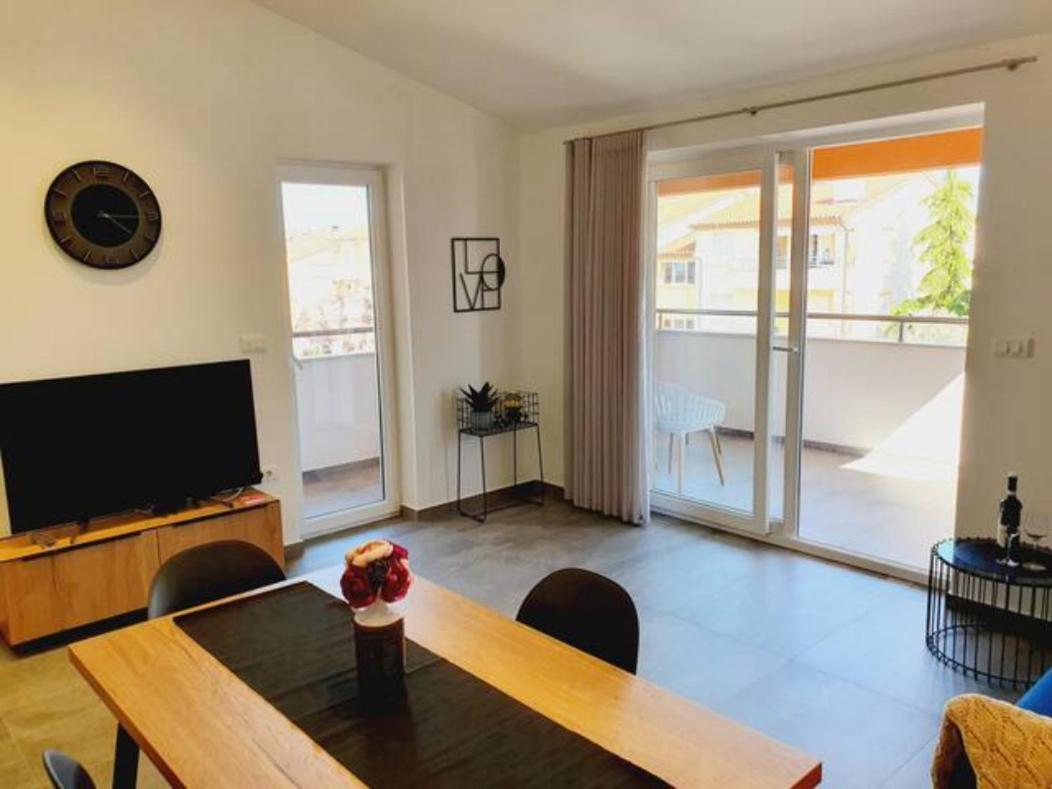 Modern Apartment Ana プレマントゥーラ エクステリア 写真