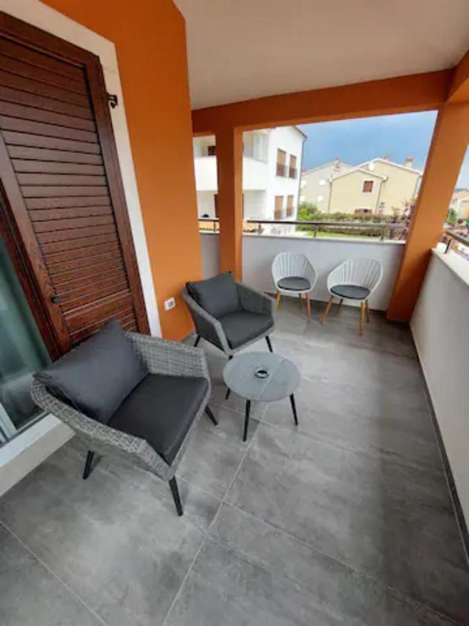Modern Apartment Ana プレマントゥーラ エクステリア 写真
