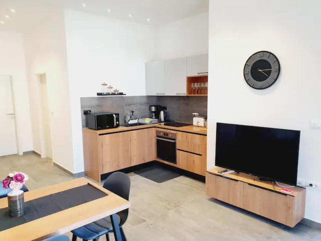Modern Apartment Ana プレマントゥーラ エクステリア 写真