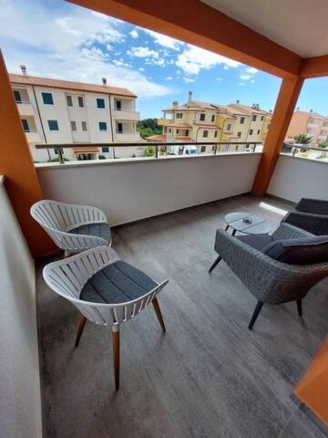 Modern Apartment Ana プレマントゥーラ エクステリア 写真